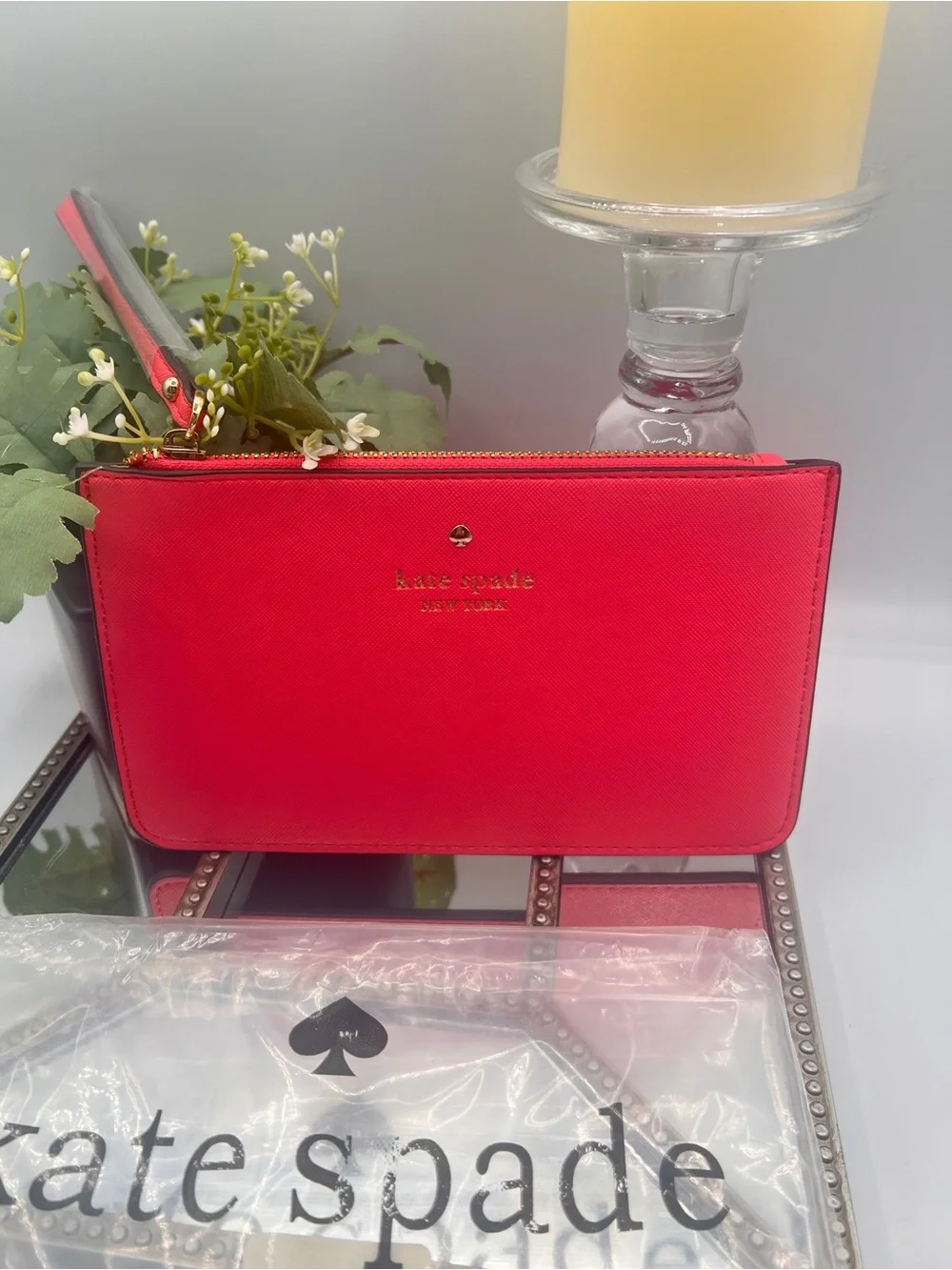 Kate Spade NWT Saffiano Leather Wristlet with Gold Logo